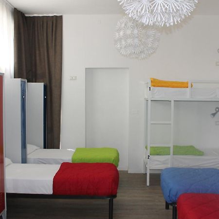 بادينغي سول غاردا Lake Garda Beach Hostel المظهر الخارجي الصورة
