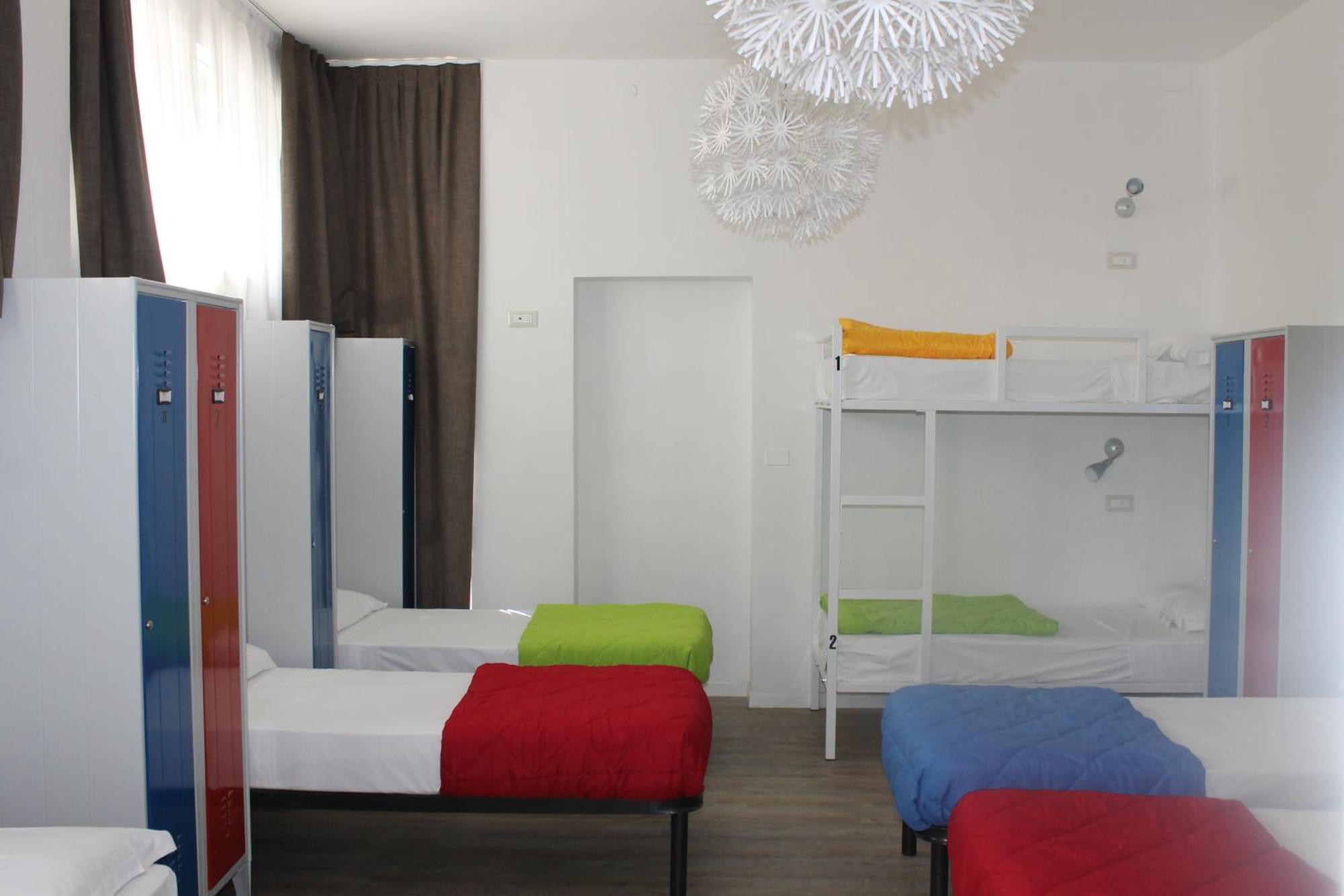 بادينغي سول غاردا Lake Garda Beach Hostel المظهر الخارجي الصورة