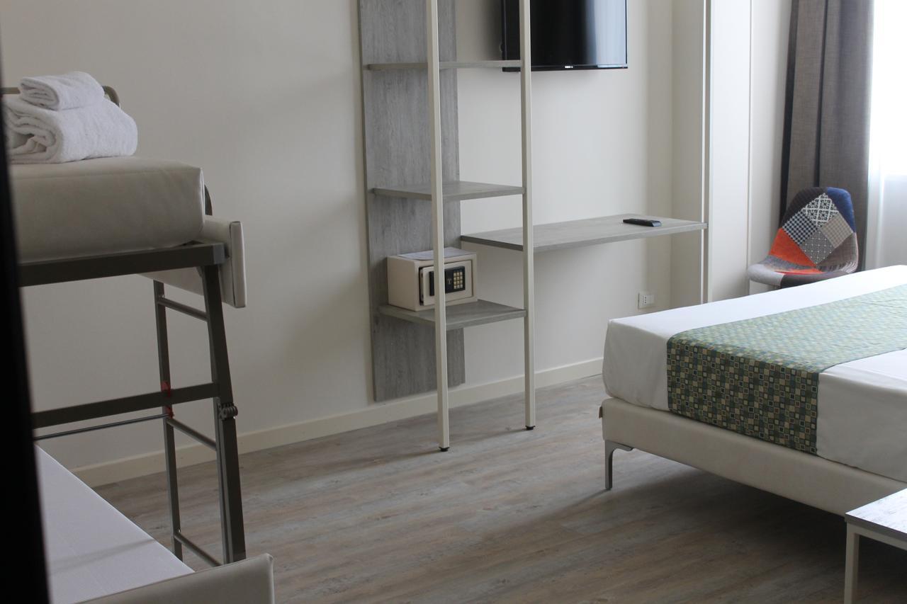 بادينغي سول غاردا Lake Garda Beach Hostel المظهر الخارجي الصورة